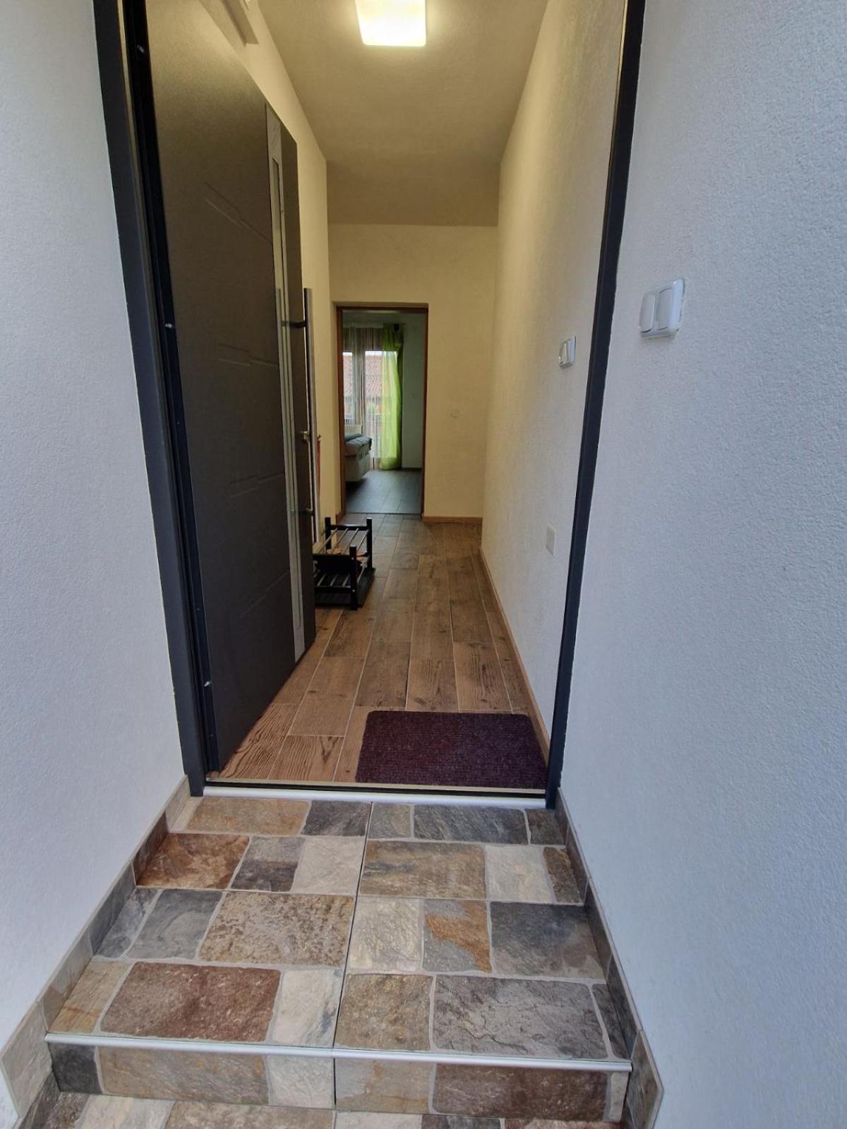 Apartma-Sobe Lejla Vipava Exterior foto