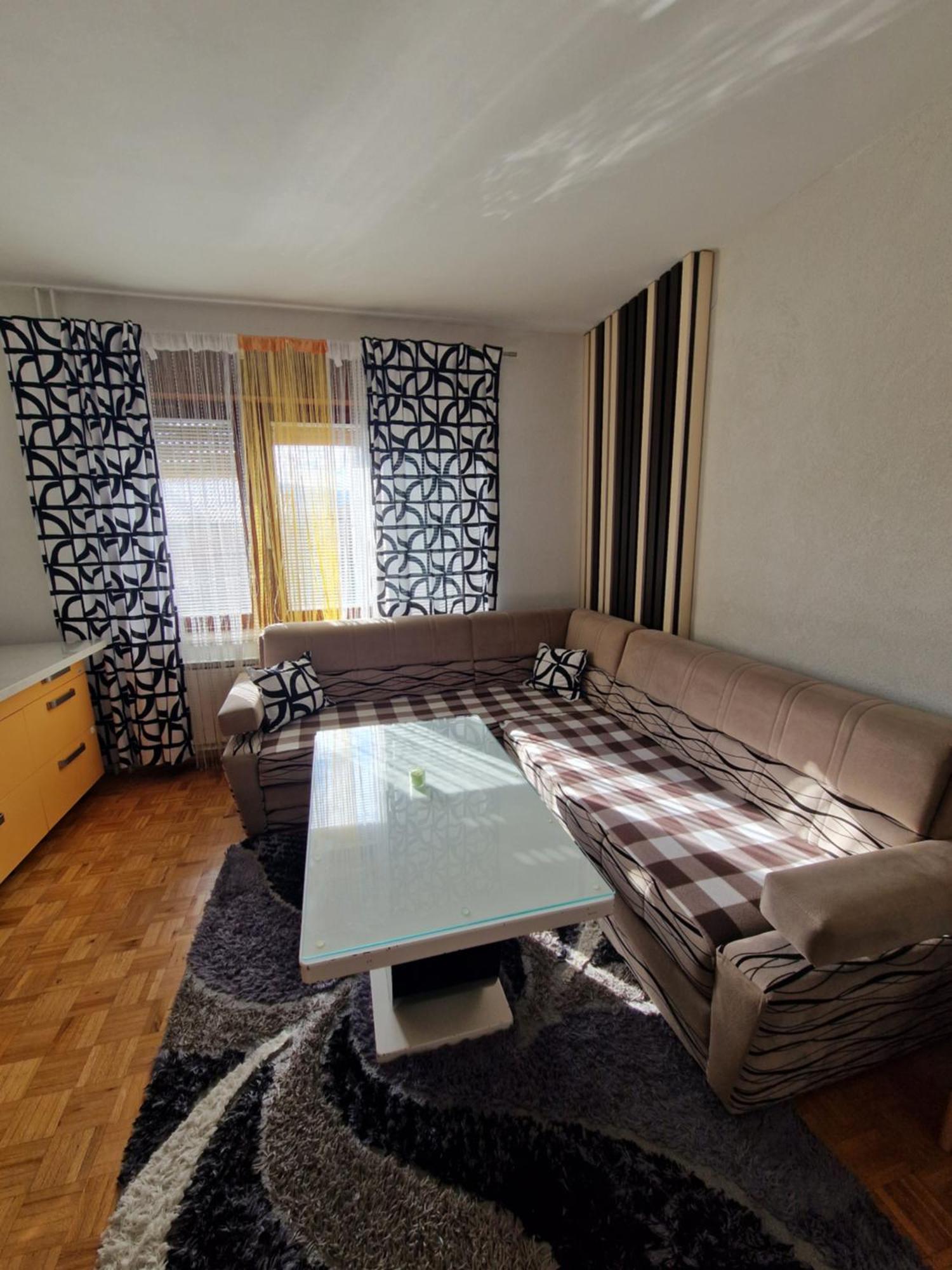 Apartma-Sobe Lejla Vipava Exterior foto